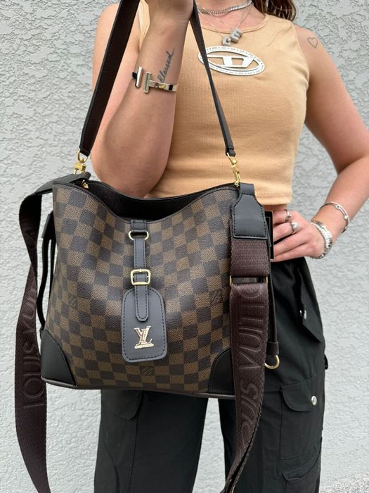 Bolsa Média Astrid LV Couro - Lançamento 2025 A queridinha das Mulheres! [PROMOÇÃO ANO NOVO + BRINDE (Carteira Exclusiva)