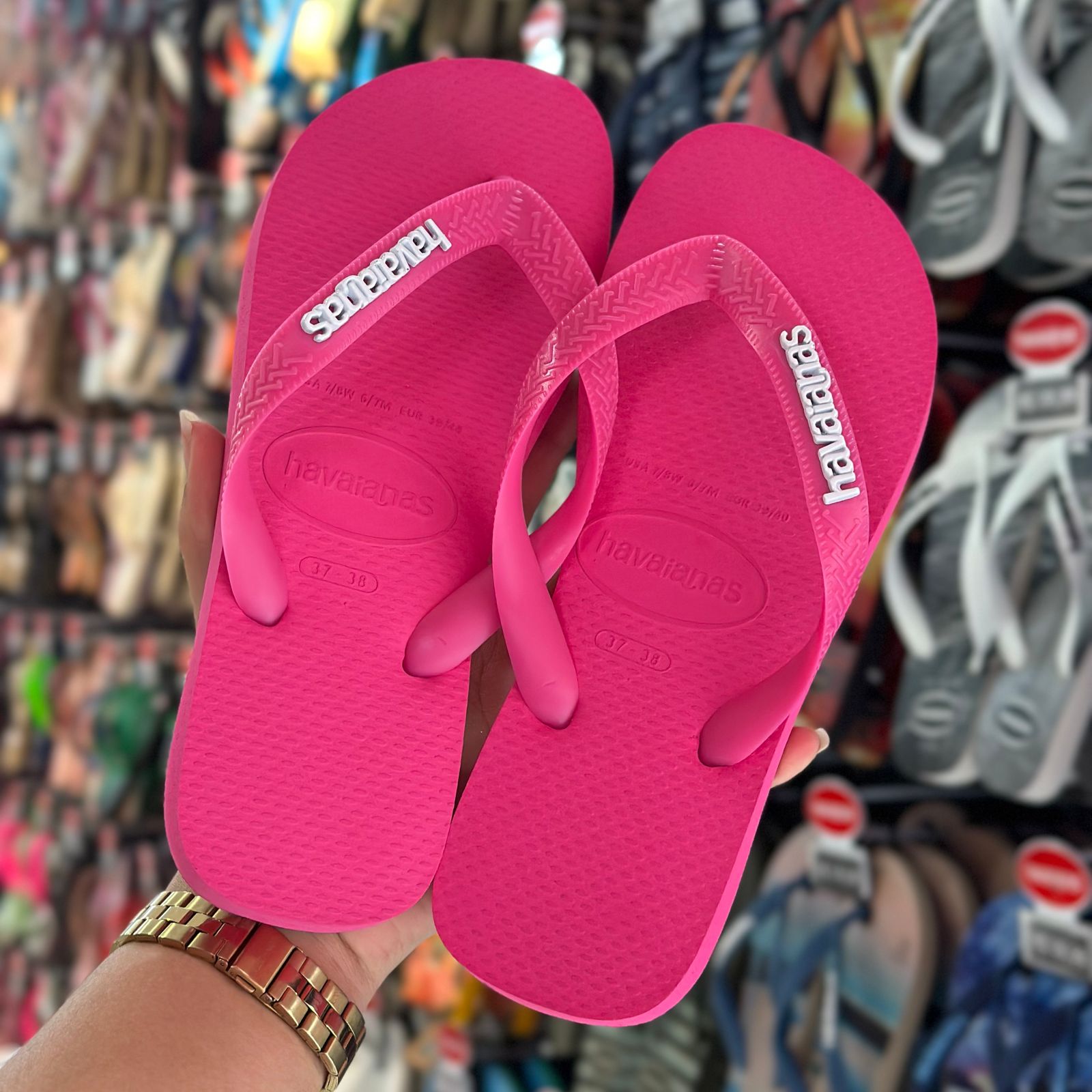 Lançamento Havaianas Top Summer 2024 - A sensação do verão 2024 - (45%OFF) PROMOÇÃO VERÃO DE OFERTAS!